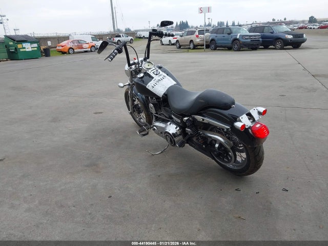 2011 HARLEY-DAVIDSON FXDC 1HD1GV435BC326698 Photo 2