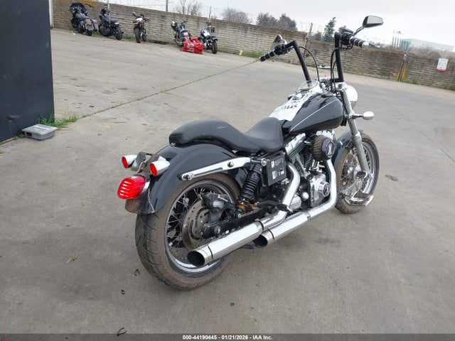 2011 HARLEY-DAVIDSON FXDC 1HD1GV435BC326698 Photo 3
