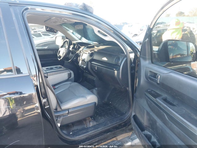 5TFRM5F19FX086577 Toyota Tundra Sr 4.6l V8