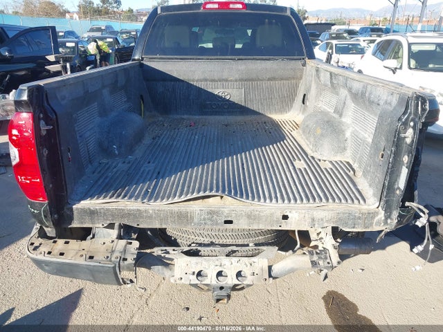 5TFRM5F19FX086577 Toyota Tundra Sr 4.6l V8