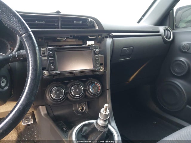 Scion TC 2015 JTKJF5C73F3092648 Image 18