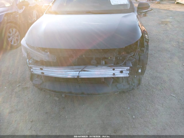 JTDEPRAE7LJ031390 Toyota COROLLA LE