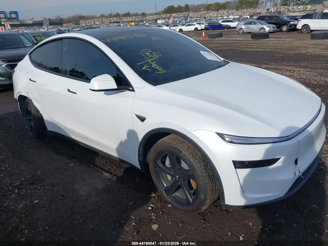 2026 TESLA MODEL Y 7SAYGDEDXTA438614 Photo 0