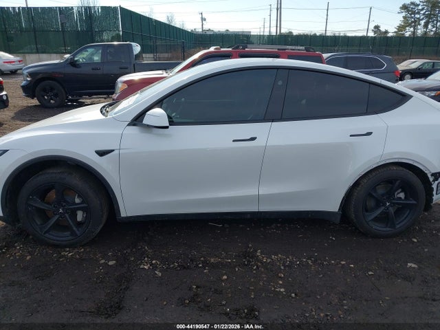 44190547 :رقم المزاد ، 7SAYGDEDXTA438614 vin ، 2026 Tesla Model Y Premium Rear-wheel Drive/standard Rear-wheel Drive مزاد بيع