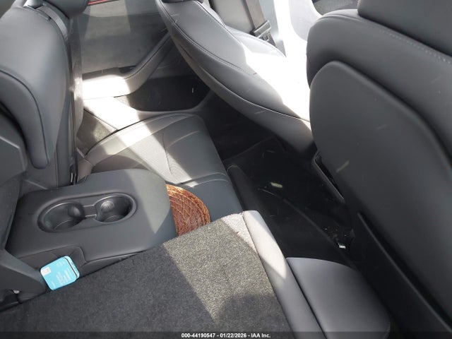 2026 TESLA MODEL Y 7SAYGDEDXTA438614 Photo 7