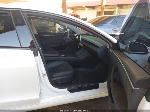 2024 TESLA MODEL 3 5YJ3E1EB4RF817971 Photo 4