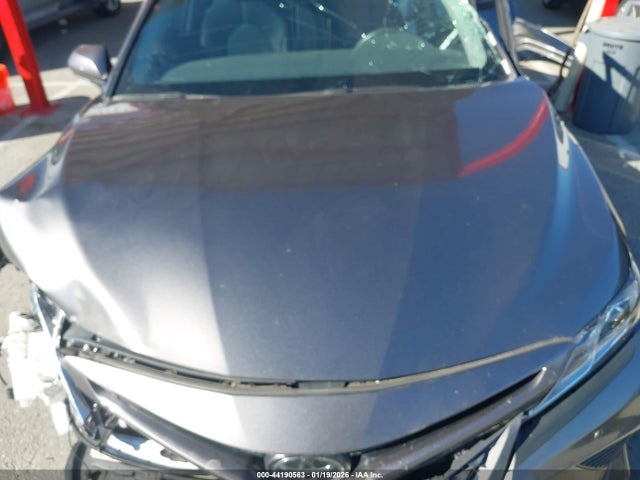4T1B11HK6JU095803 Toyota CAMRY SE