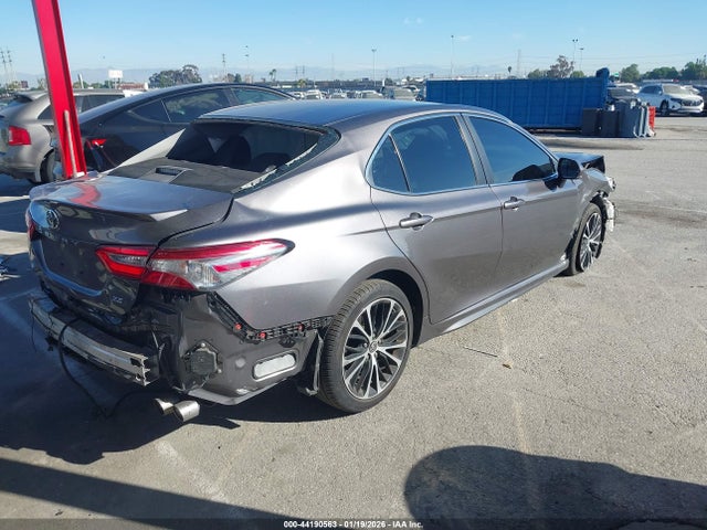 4T1B11HK6JU095803 Toyota CAMRY SE