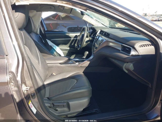 4T1B11HK6JU095803 Toyota CAMRY SE
