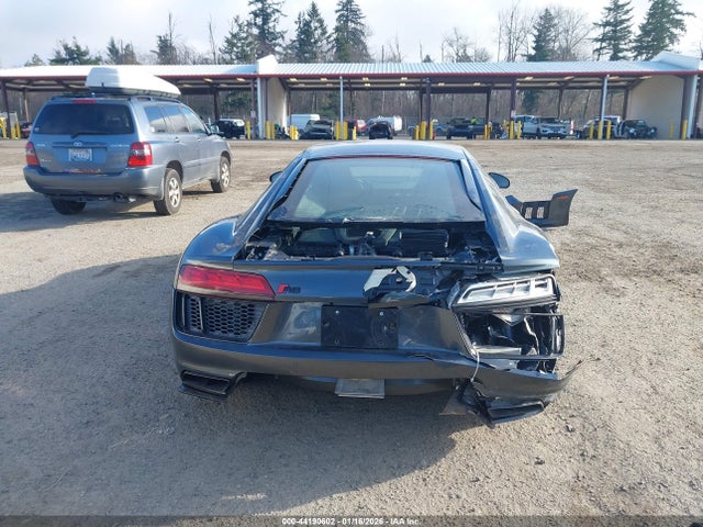 Audi R8 2018 WUABAAFX7J7902446 Image 30