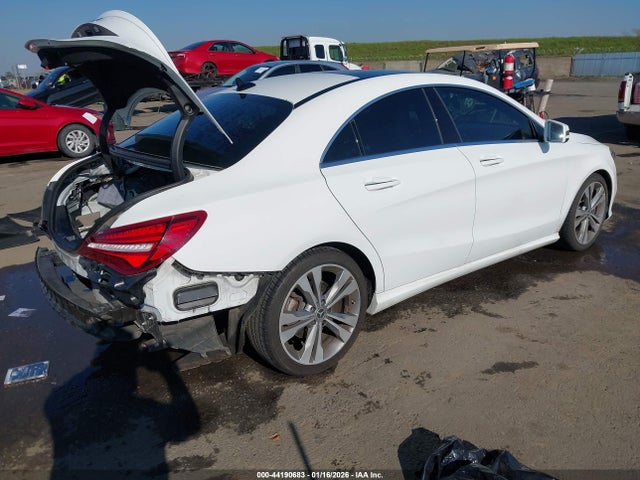 Mercedes-Benz CLA 250 2019 WDDSJ4EB0KN737279 Image 4