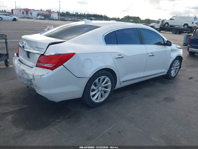 44190688 :رقم المزاد ، 1G4GB5G3XFF256699 vin ، 2015 Buick Lacrosse Leather مزاد بيع