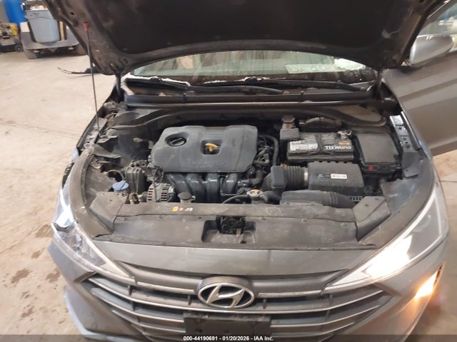 5NPD84LF9KH479087 Hyundai ELANTRA SEL