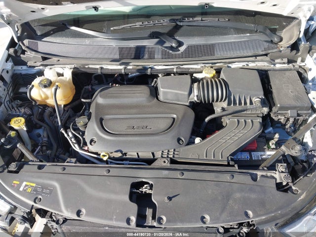 44190720 :رقم المزاد ، 2C4RC1BG7NR170982 vin ، 2022 Chrysler Pacifica Touring L مزاد بيع