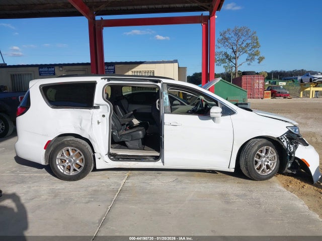 44190720 :رقم المزاد ، 2C4RC1BG7NR170982 vin ، 2022 Chrysler Pacifica Touring L مزاد بيع