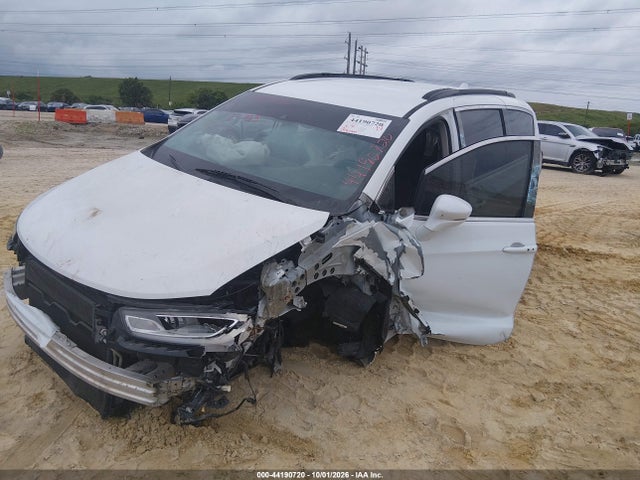 44190720 :رقم المزاد ، 2C4RC1BG7NR170982 vin ، 2022 Chrysler Pacifica Touring L مزاد بيع