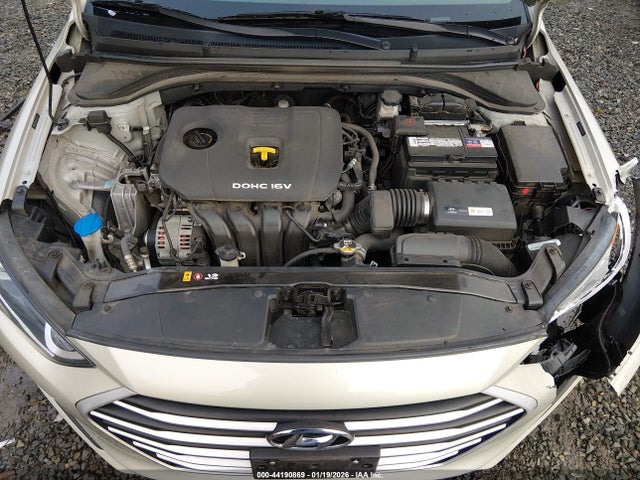 5NPD74LFXHH104742 Hyundai ELANTRA SE