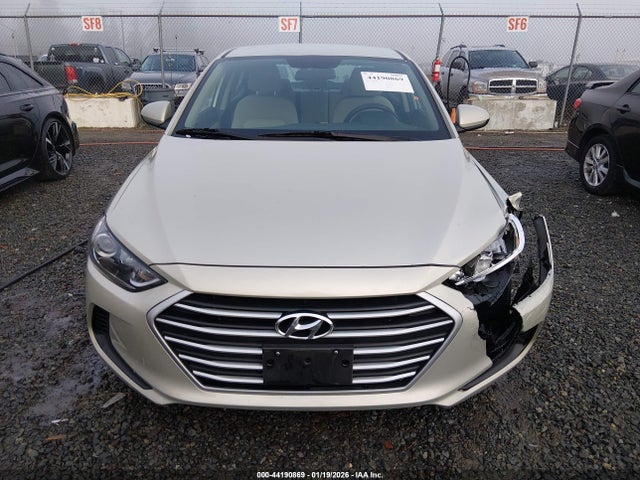 5NPD74LFXHH104742 Hyundai ELANTRA SE