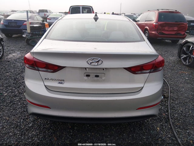 5NPD74LFXHH104742 Hyundai ELANTRA SE
