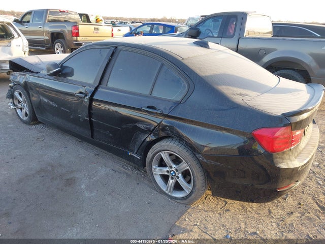 2014 Bmw 320i მანქანა იყიდება აუქციონზე, vin: WBA3B1G51ENT00832, აუქციონის ნომერი: 44190875