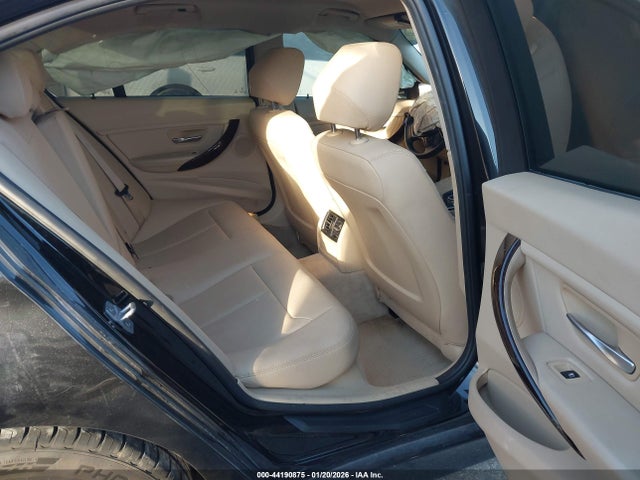 2014 Bmw 320i მანქანა იყიდება აუქციონზე, vin: WBA3B1G51ENT00832, აუქციონის ნომერი: 44190875