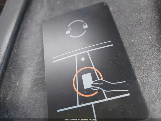 2021 TESLA MODEL 3 5YJ3E1EB8MF051560 Photo 10