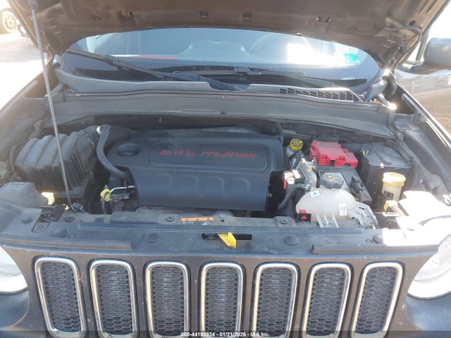 ZACCJBBB0JPJ02766 Jeep Renegade Latitude 4x4