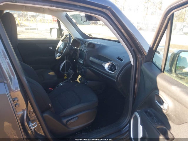 ZACCJBBB0JPJ02766 Jeep Renegade Latitude 4x4