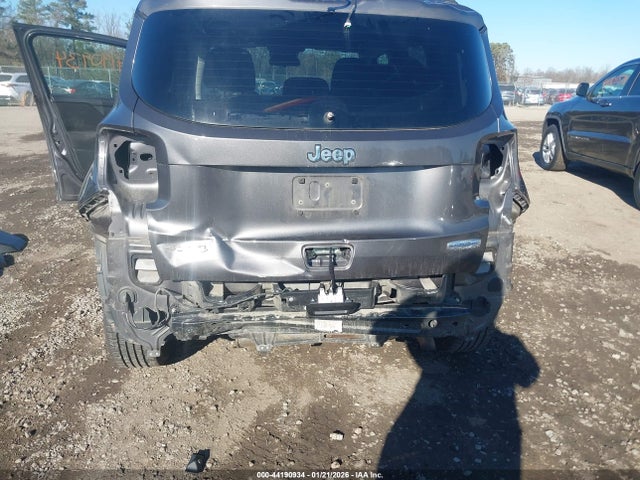 ZACCJBBB0JPJ02766 Jeep Renegade Latitude 4x4