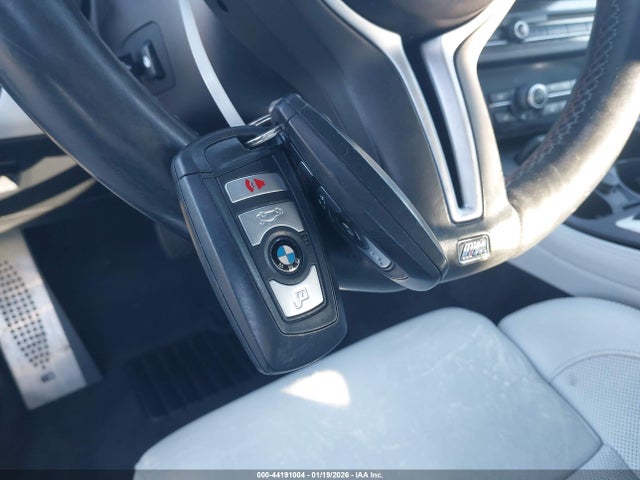 WBSFV9C5XED594015 BMW M5