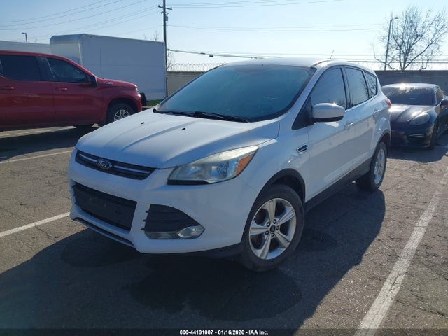 1FMCU0GXXGUC11872 Ford ESCAPE SE