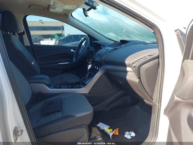 1FMCU0GXXGUC11872 Ford ESCAPE SE