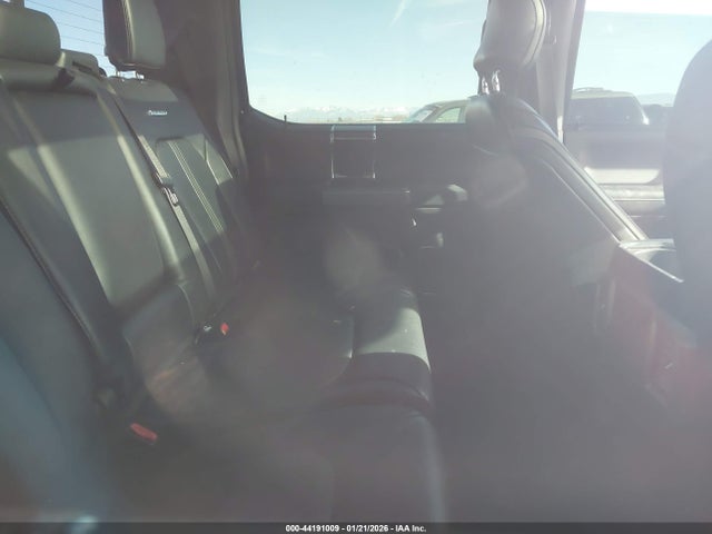 1FT7W2BT3HEE40910 Ford F-250 Platinum