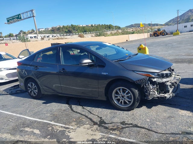 JTDKARFPXH3064832 Toyota Prius Prime Premium