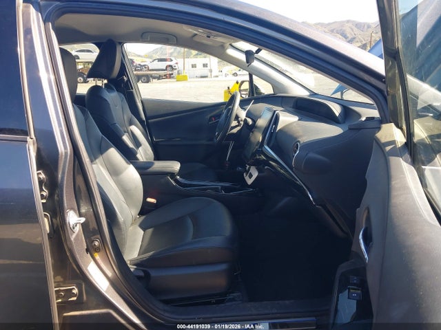 JTDKARFPXH3064832 Toyota Prius Prime Premium