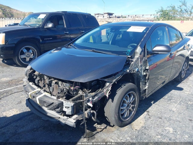 JTDKARFPXH3064832 Toyota Prius Prime Premium