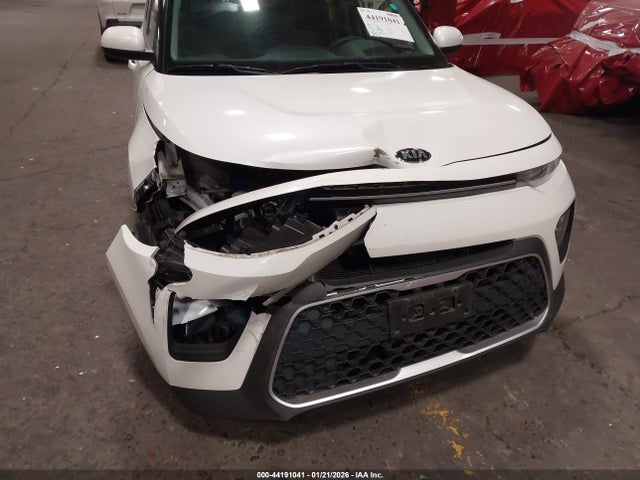 KNDJ23AU3M7143474 KIA SOUL LX