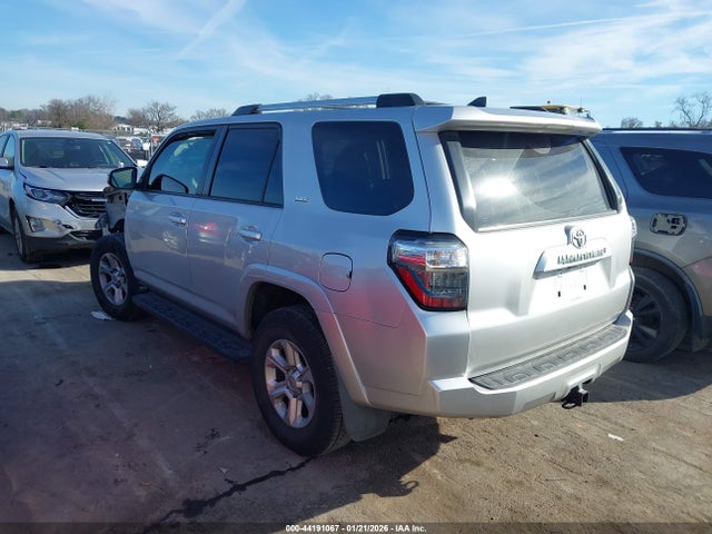 2019 TOYOTA 4RUNNER JTEZU5JR7K5191875 Photo 2