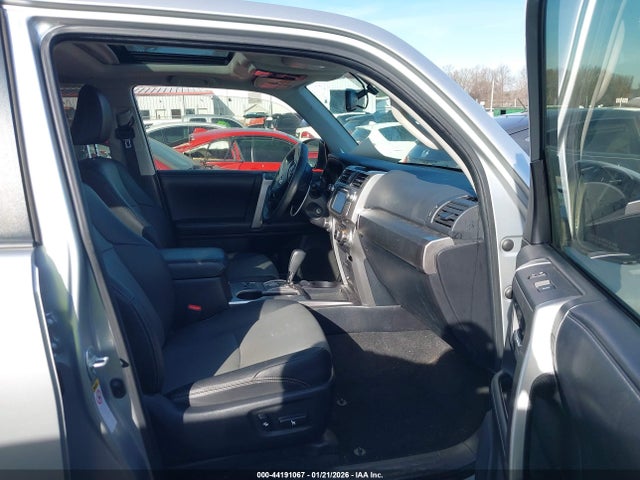 2019 TOYOTA 4RUNNER JTEZU5JR7K5191875 Photo 4