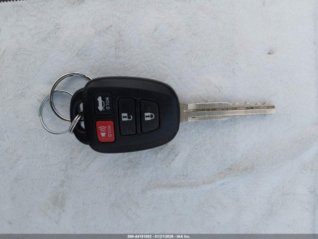 2015 Toyota Corolla Le Eco მანქანა იყიდება აუქციონზე, vin: 5YFBPRHE6FP360400, აუქციონის ნომერი: 44191082