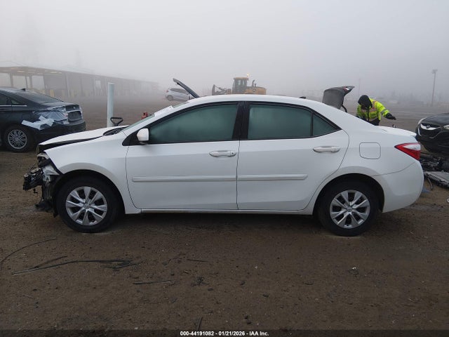 2015 Toyota Corolla Le Eco მანქანა იყიდება აუქციონზე, vin: 5YFBPRHE6FP360400, აუქციონის ნომერი: 44191082