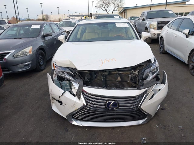 JTHBW1GG4G2122776 Lexus ES 300H