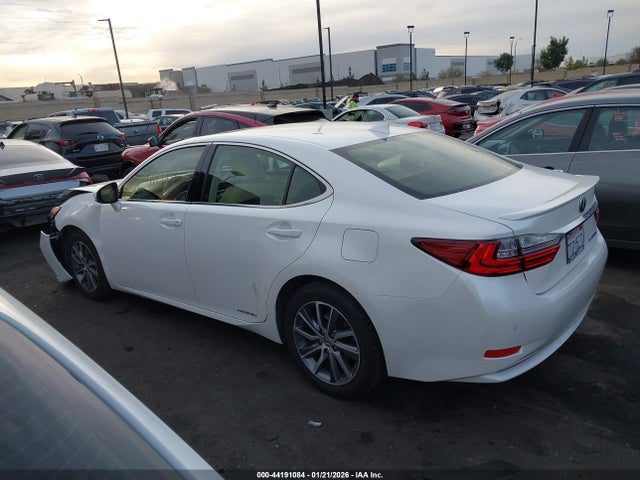 JTHBW1GG4G2122776 Lexus ES 300H