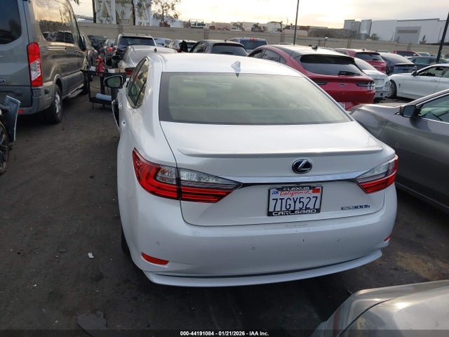 JTHBW1GG4G2122776 Lexus ES 300H