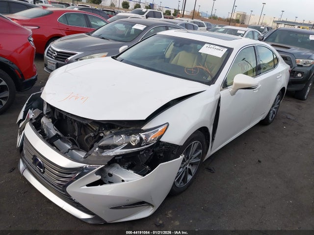 JTHBW1GG4G2122776 Lexus ES 300H