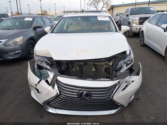 JTHBW1GG4G2122776 Lexus ES 300H