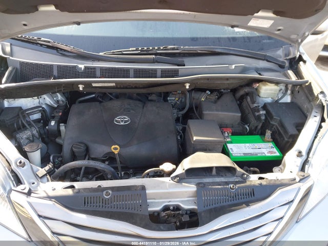 2017 TOYOTA SIENNA 5TDYZ3DC3HS858571 Photo 9