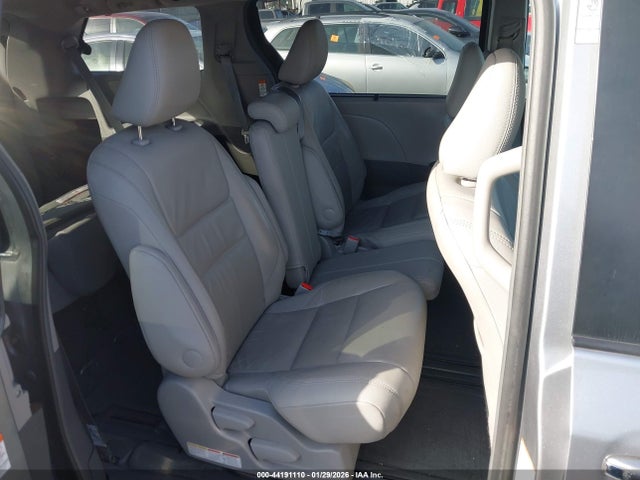 2017 TOYOTA SIENNA 5TDYZ3DC3HS858571 Photo 7