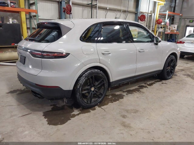2022 PORSCHE CAYENNE WP1AA2AY1NDA05689 Photo 3