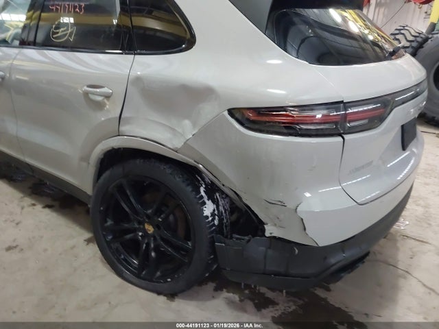 2022 PORSCHE CAYENNE WP1AA2AY1NDA05689 Photo 5
